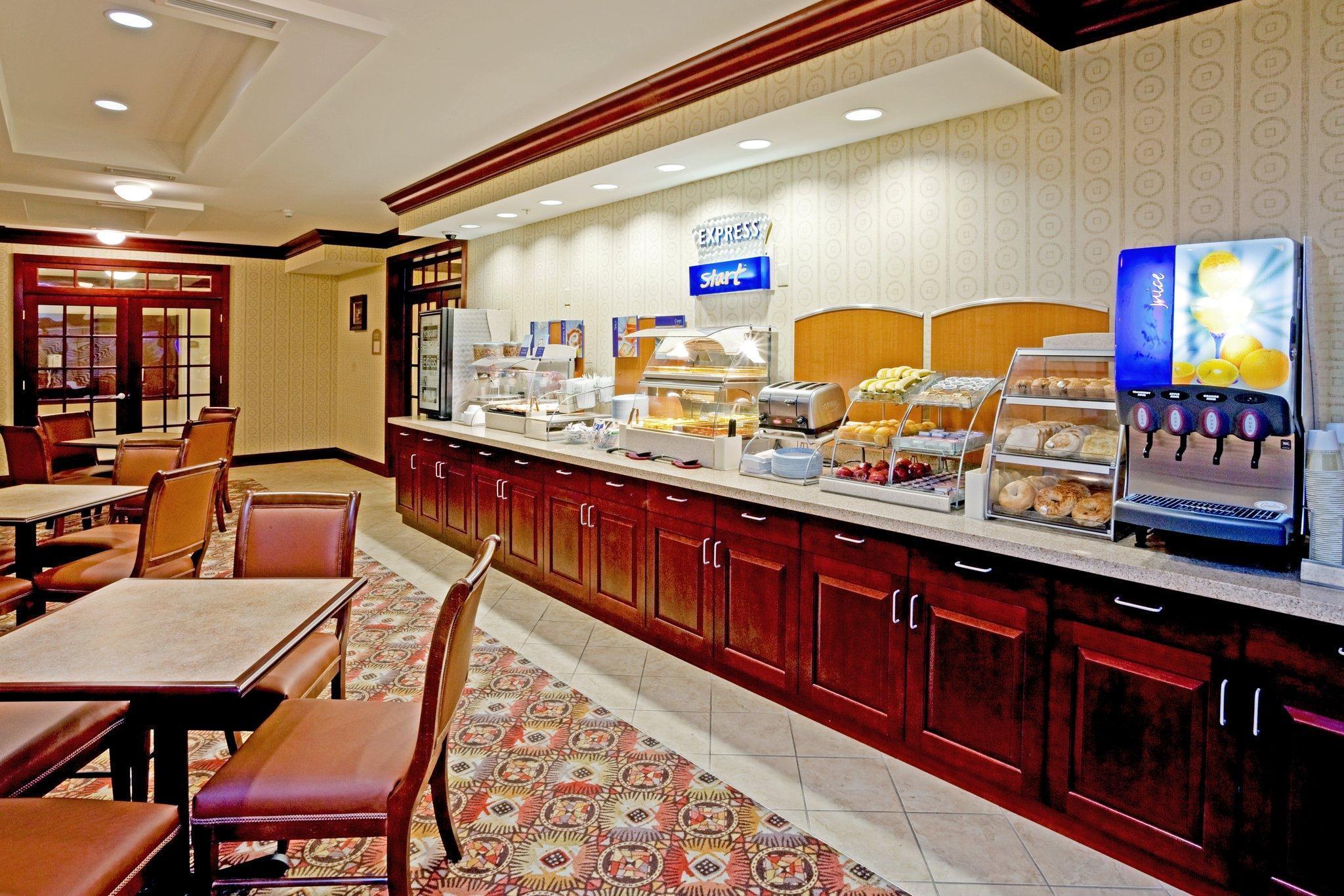 Holiday Inn Express & Suites Albany Airport Area - Latham By Ihg Esterno foto