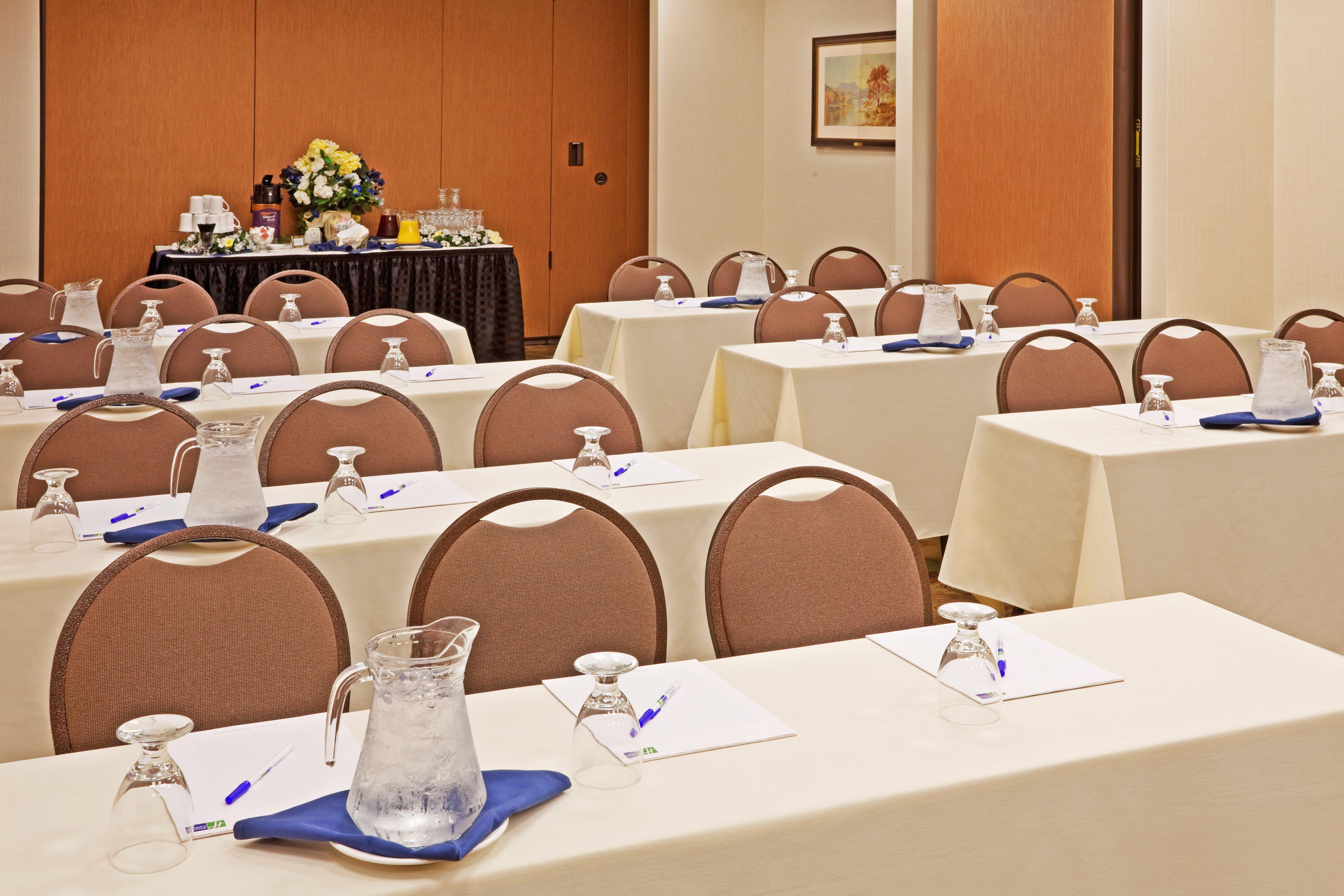 Holiday Inn Express & Suites Albany Airport Area - Latham By Ihg Esterno foto