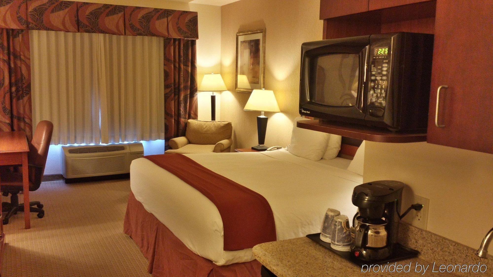 Holiday Inn Express & Suites Albany Airport Area - Latham By Ihg Esterno foto
