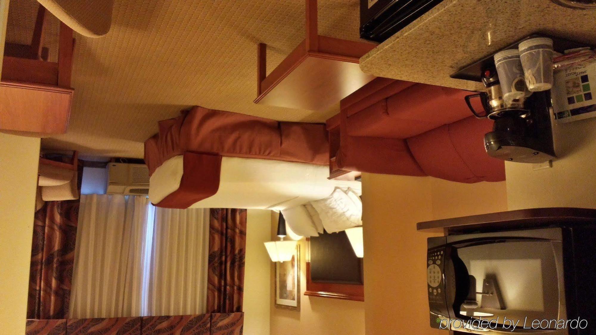 Holiday Inn Express & Suites Albany Airport Area - Latham By Ihg Esterno foto